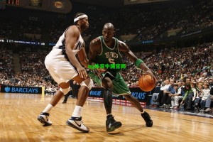 复出前兆？浓眉随队开启四连客之旅，即将接受关键伤病复查