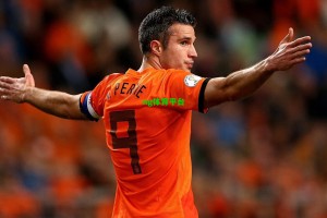 现场直击，林良铭染红离场引发波澜 张玉宁李磊暖心安慰显团队温度