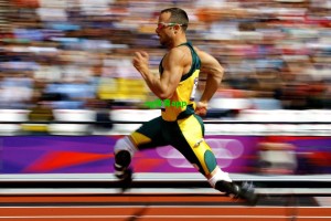 埃芬博格犀利点评引争议，指出博尼费斯不莱梅时期体能短板，巅峰速度不足30公里/小时成焦点